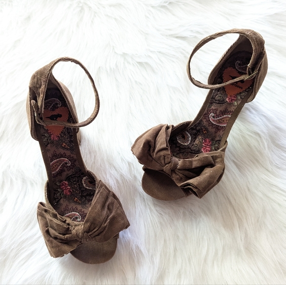 Rocket Dog Brown Corduroy Platform Heels with Bow retro style size 10 - Picture 3 of 8
